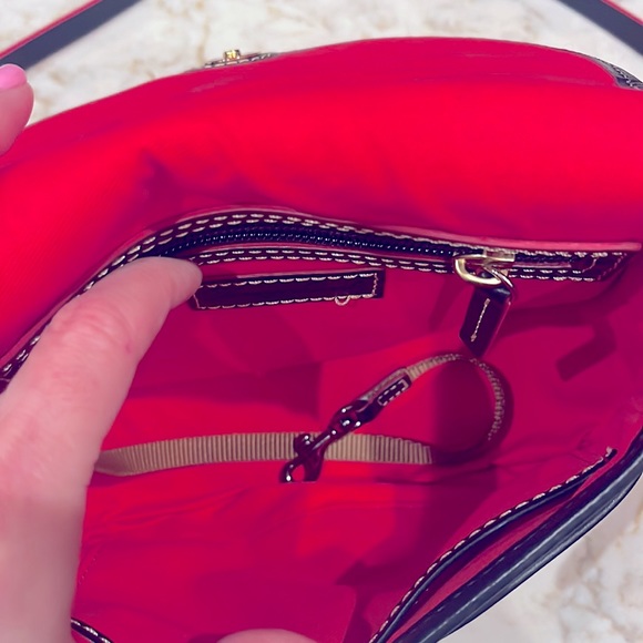 DOONEY & BOURKE x DISNEY I AM ALL EARS CROSSBODY LEATHER BAG! TRULY GORGEOUS! ❤️ - Picture 6 of 9